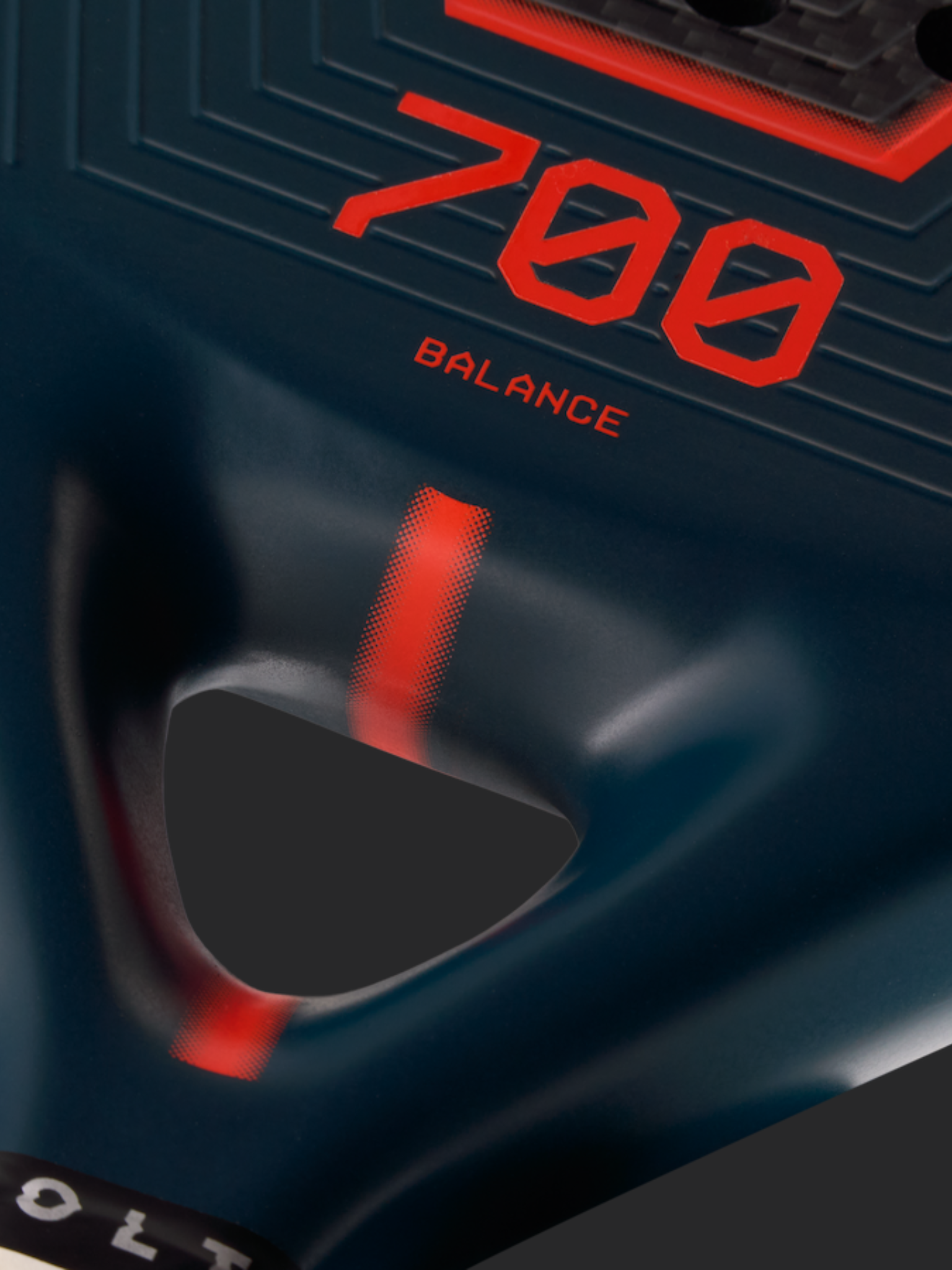 Volt 700 v5 Padel Racquet