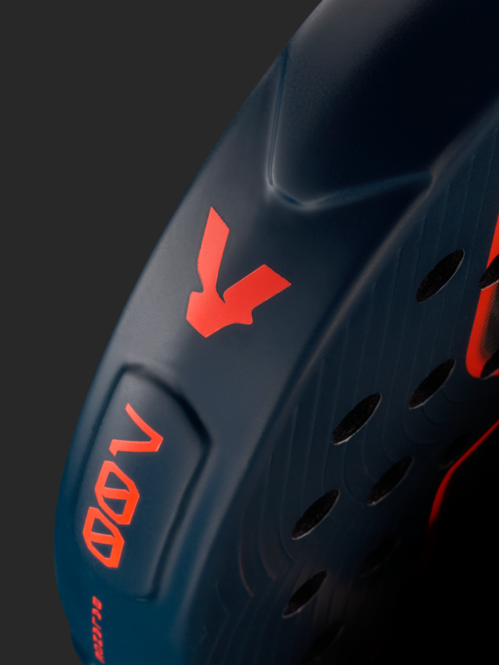 Volt 700 v5 Padel Racquet